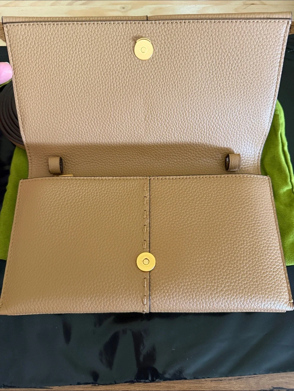 Tory Burch McGraw Tan Pebbled Leather Crossbody Wallet with Logo